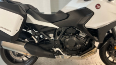 Honda NT1100 Manual (22 Model Year)